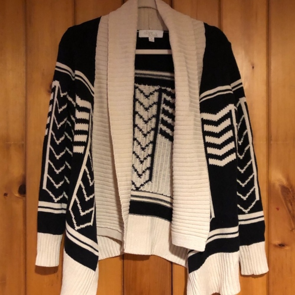 Olive & Oak Cardigan